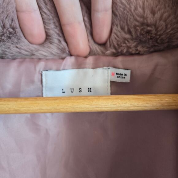 Lush Mauve Faux Fur Collared Soft Fuzzy Oversized Coat Medium Pocket Front Snap - Picture 4 of 8
